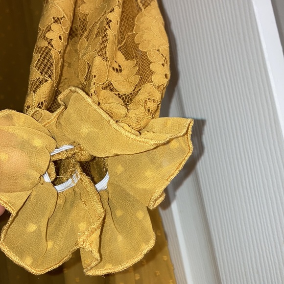 Mustard flowy summer dress - Picture 2 of 7